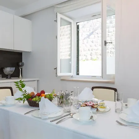 Lafodia Apartments Apartmán *